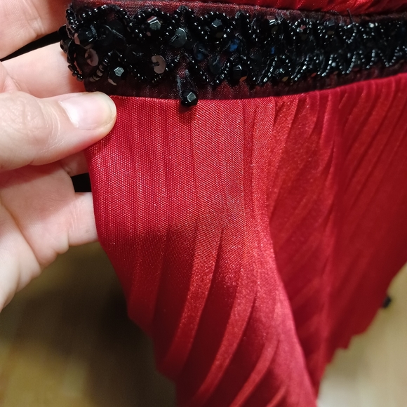 Dress - Picture 9 of 10